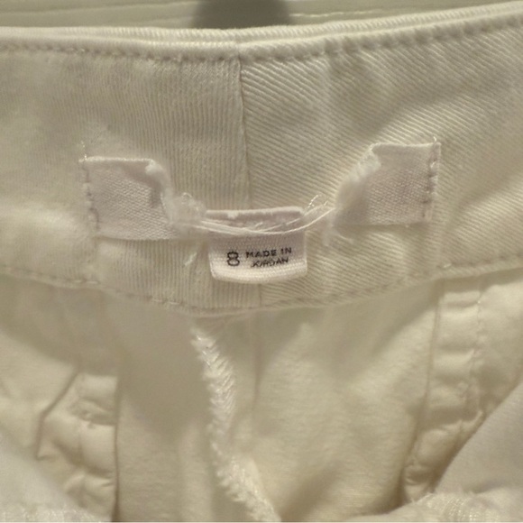 White Scalloped Chino Shorts Size 8 - Picture 3 of 3
